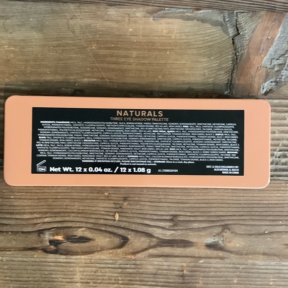 Lacura THREE eyeshadow Palette - Picture 4 of 5